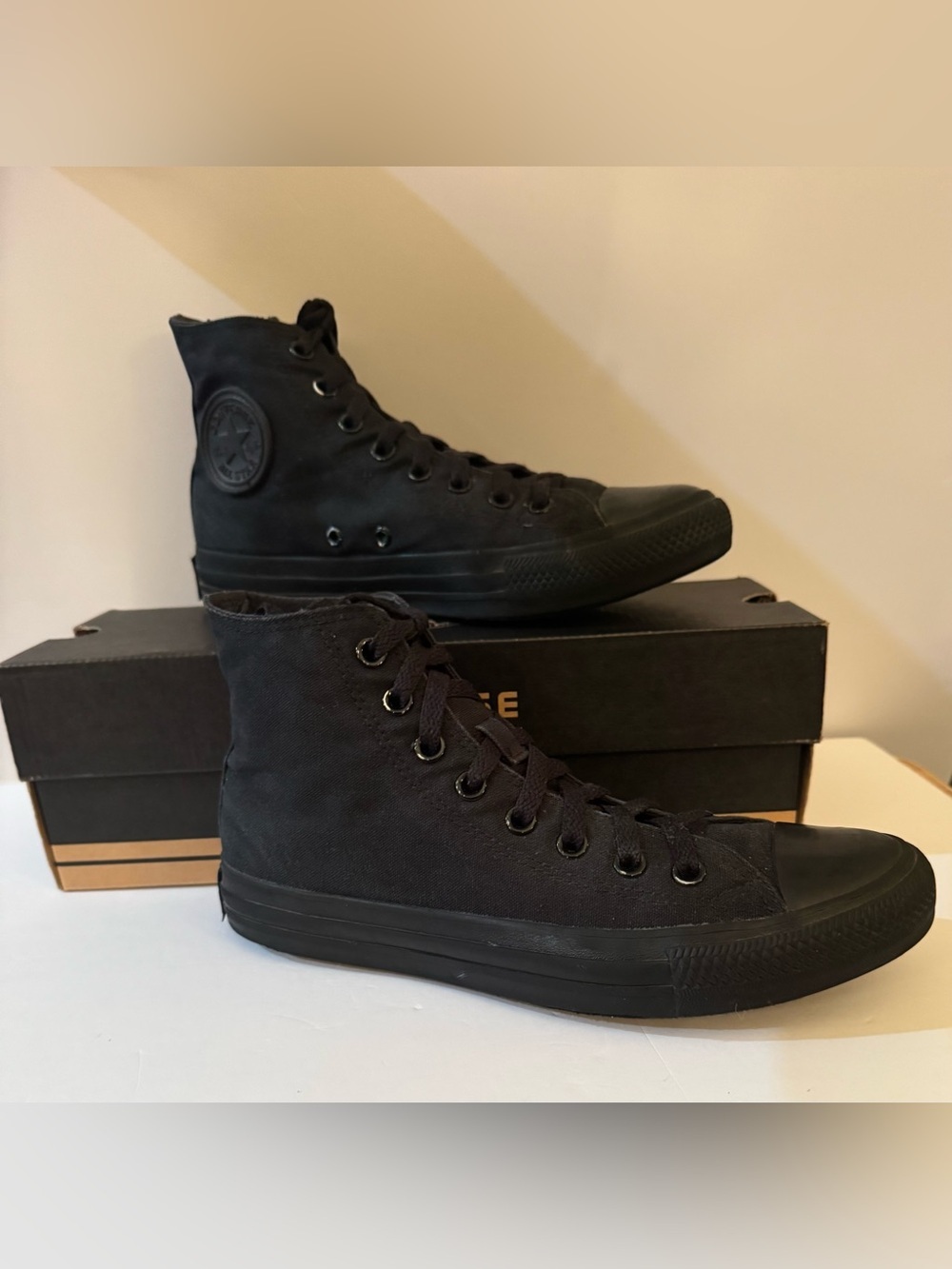 Converse All Star Black High Tops Unisex M7 W9